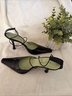 Max de Carlo Black Pointed Slingback Heels